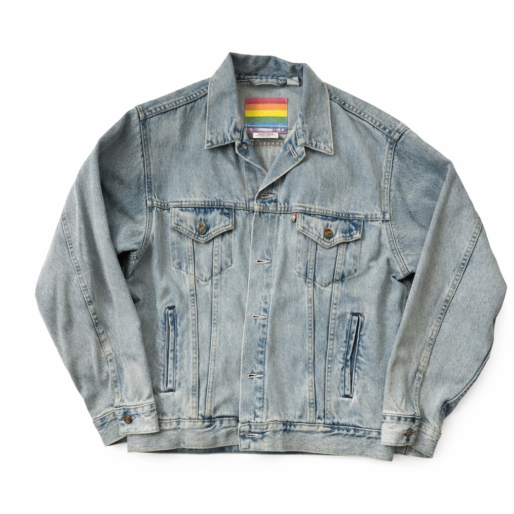 Levi’s Premium Pride Denim Trucker Jacket Rainbow Patch Pronouns Size M